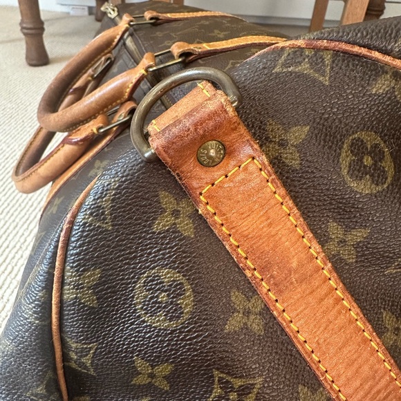 Authentic LV Keepall Bandoulière 55 - Picture 14 of 17